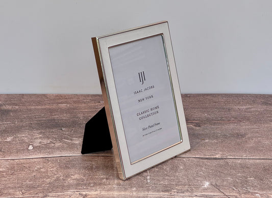 Isaac Jacobs White Silver Plated Border Photo Frame, 4’ x 6’