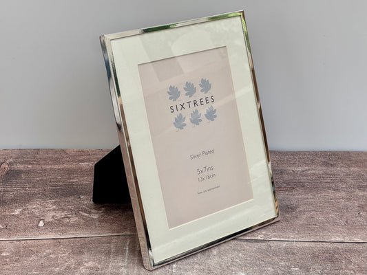 Sixtrees Silver Plated Photo Frame with Aperture, 5’ x 7’