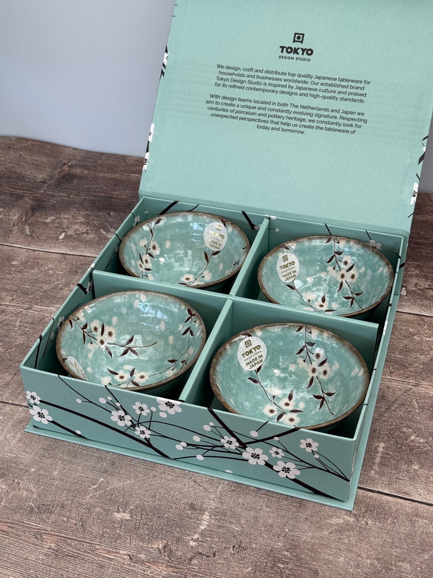 Tokyo Design Studio Set of 4 Turquoise Flower Patterned Bowls, 12.5cm