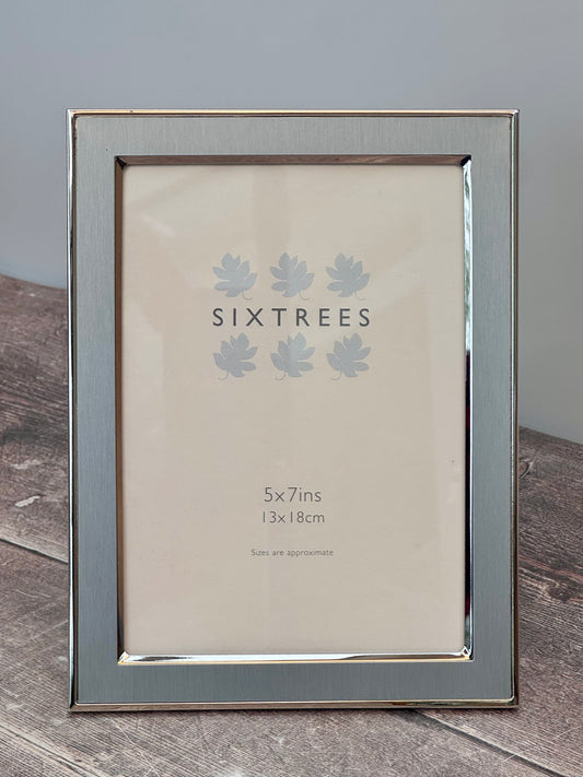 Sixtrees Aluminium Photo Frame, 5’ x 7’