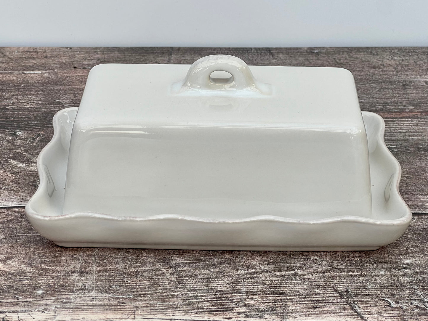 White Wavy Edge Butter Dish