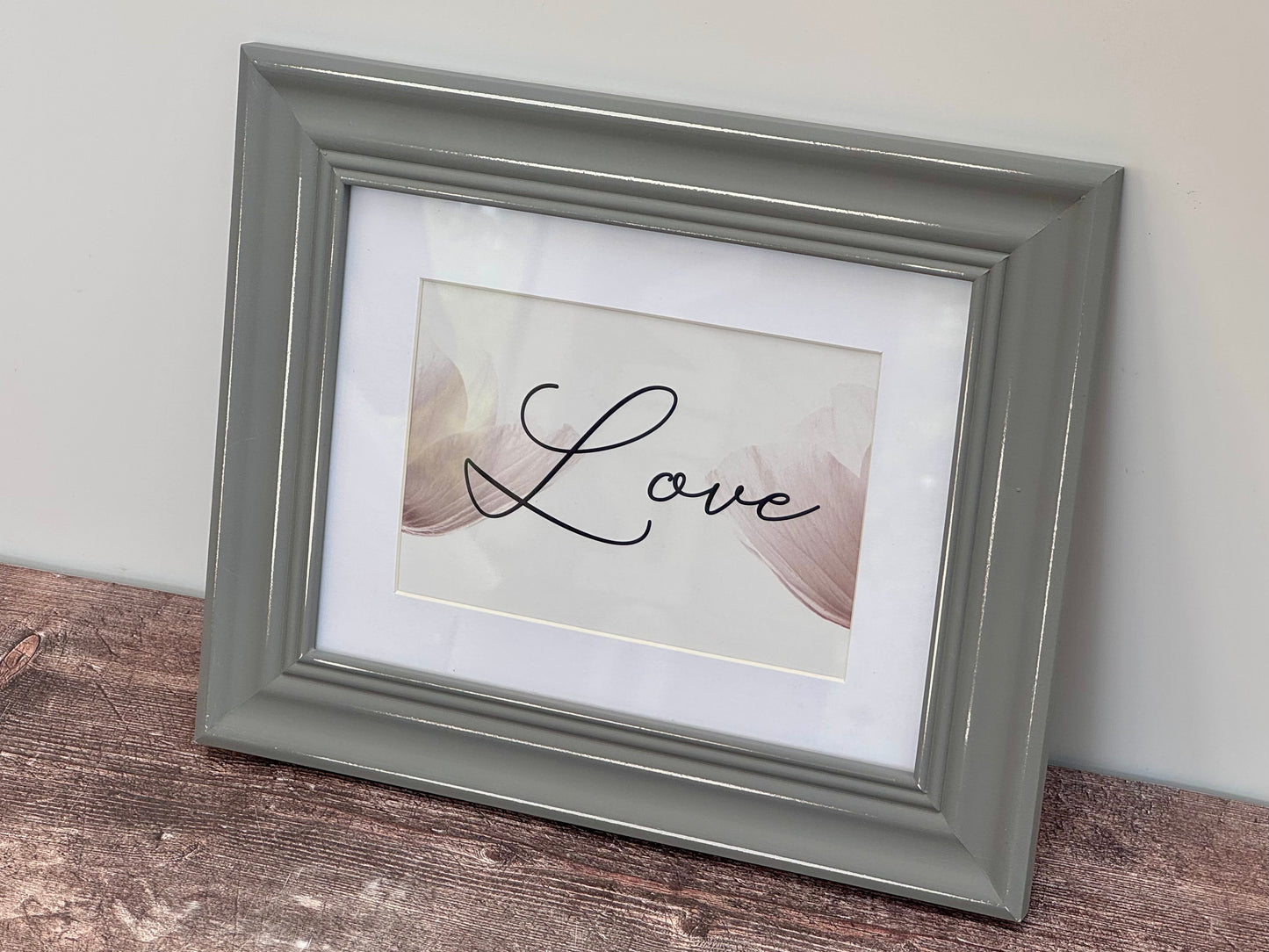 Grey Shabby Chic Wooden Photo Frame, 6’ x 8’