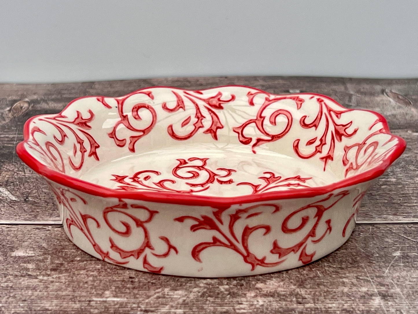 Small Red Swirl Patterned Pie Dish, 14.5cm