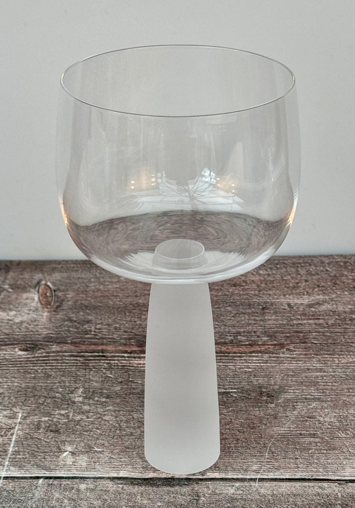 Set of 2 Gin Glasses with a Frosted Base