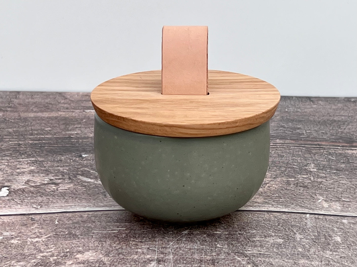 Green Salt Cellar/Pot with Oak Lid, 9cm