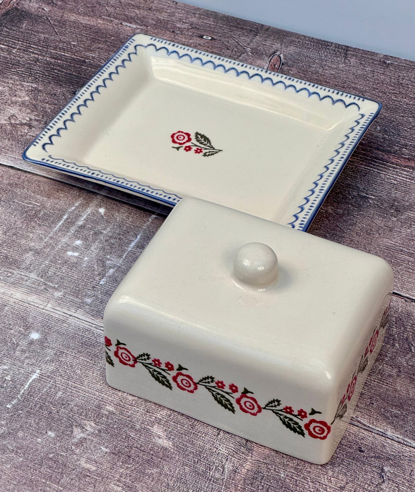 Rose Garland Patterned Butter/Cheese Dish