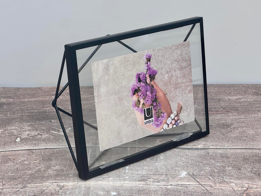 Black Prisma Photo Frame, 4’ x 6’