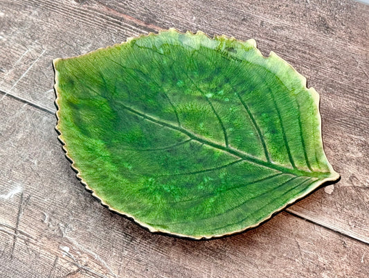 Large Green Hydrangea Leaf Plate, 22cm