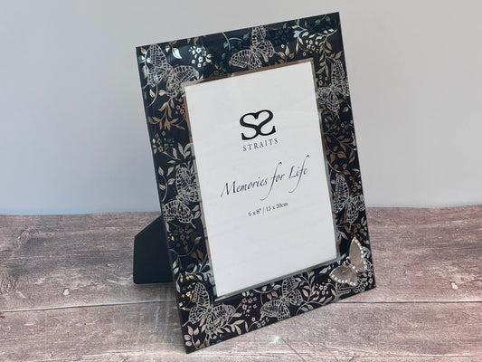 Butterfly Pattern Photo Frame, 6’ x 8’