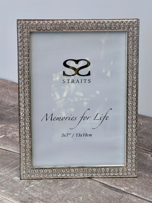 Silver Tone Jewel Patterned Photo Frame, 5’ x 7’