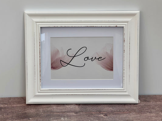 White Shabby Chic Wooden Photo Frame, 6’ x 8’