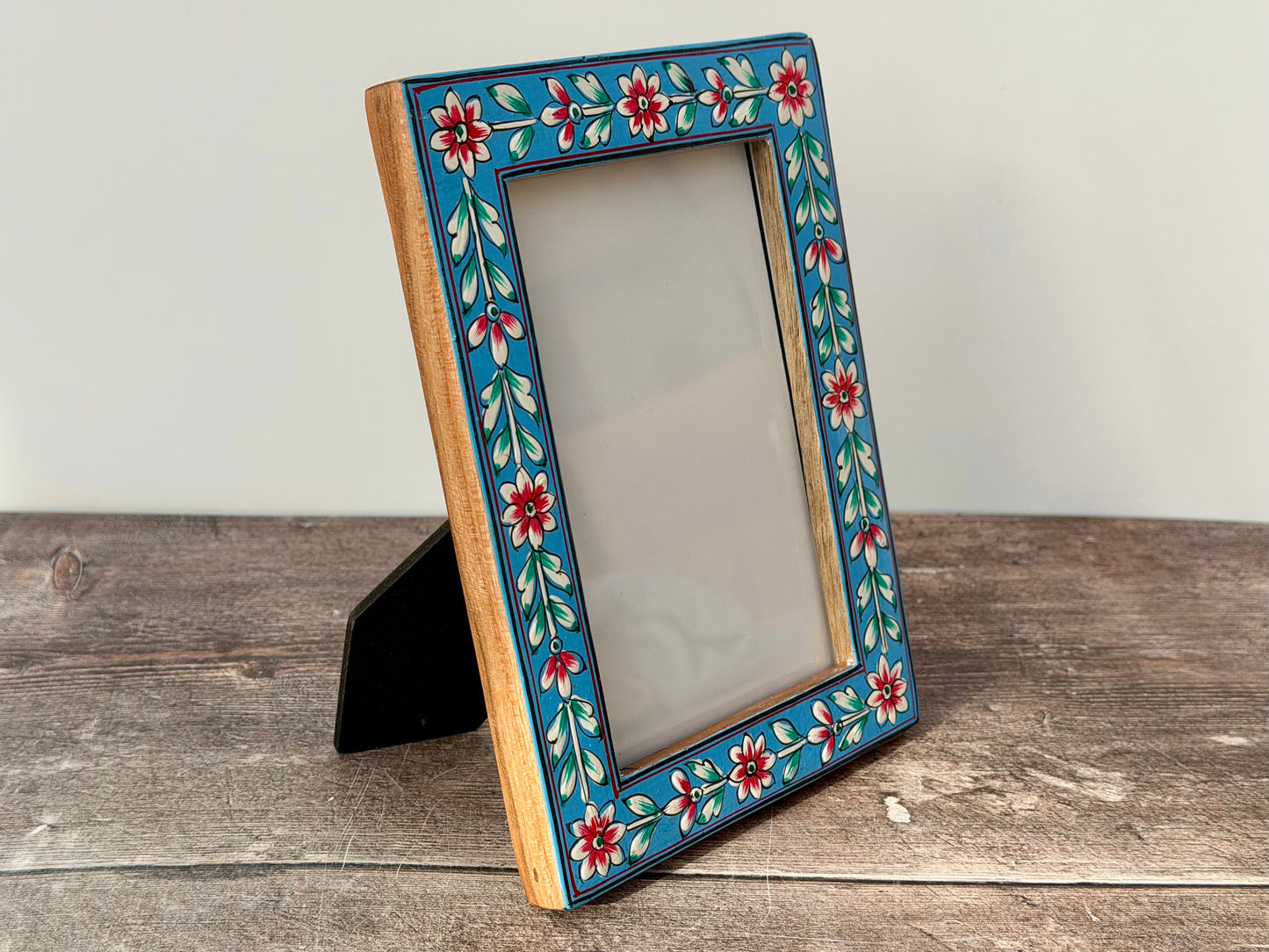 Hand Painted Photo Frame 4’ x 6’ - Pale Blue Flower Design