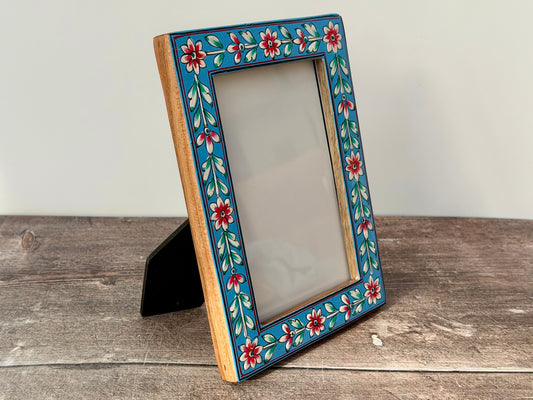 Hand Painted Photo Frame 4’ x 6’ - Pale Blue Flower Design