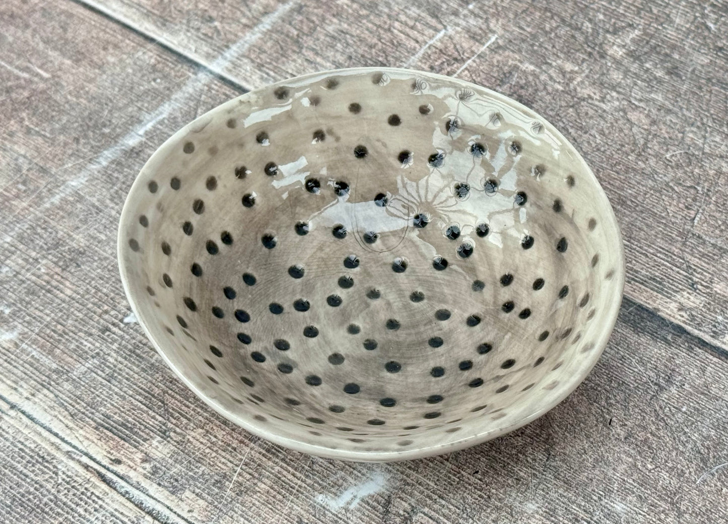 Grey Spotty Circular Patterned Dish