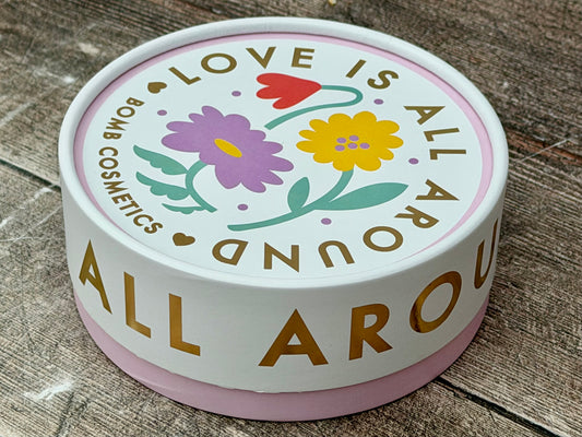 Love is all Around Bath Melt Set