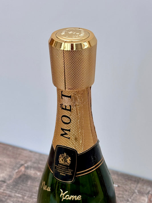 Moet and Chandon Gold Fizz Saver Champagne Bottle Stopper