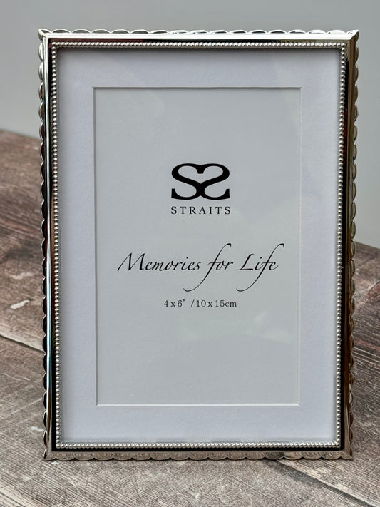 Silver Tone Decorative Edge Photo Frame, 4’ x 6’