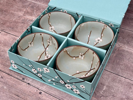 Tokyo Design Studio Set of 4 Green Flower Patterned Bowls, 13cm