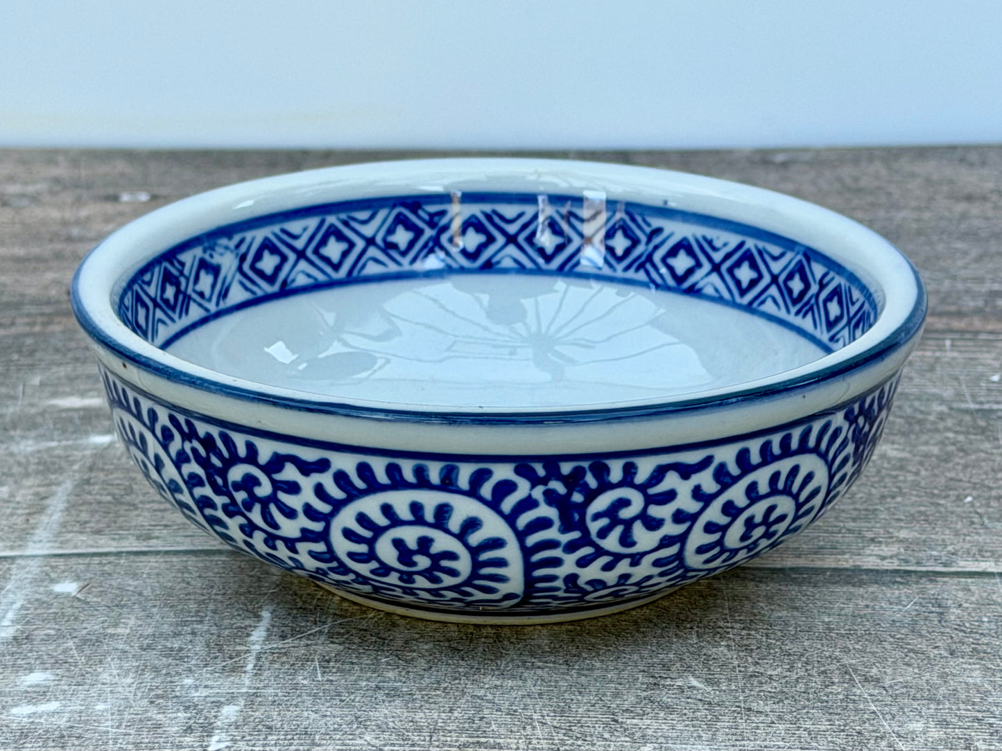 Blue and White Leaf Patterned Small Bowl, 13cm