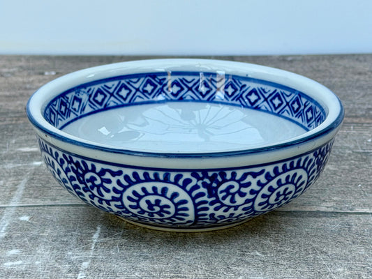 Blue and White Leaf Patterned Small Bowl, 13cm