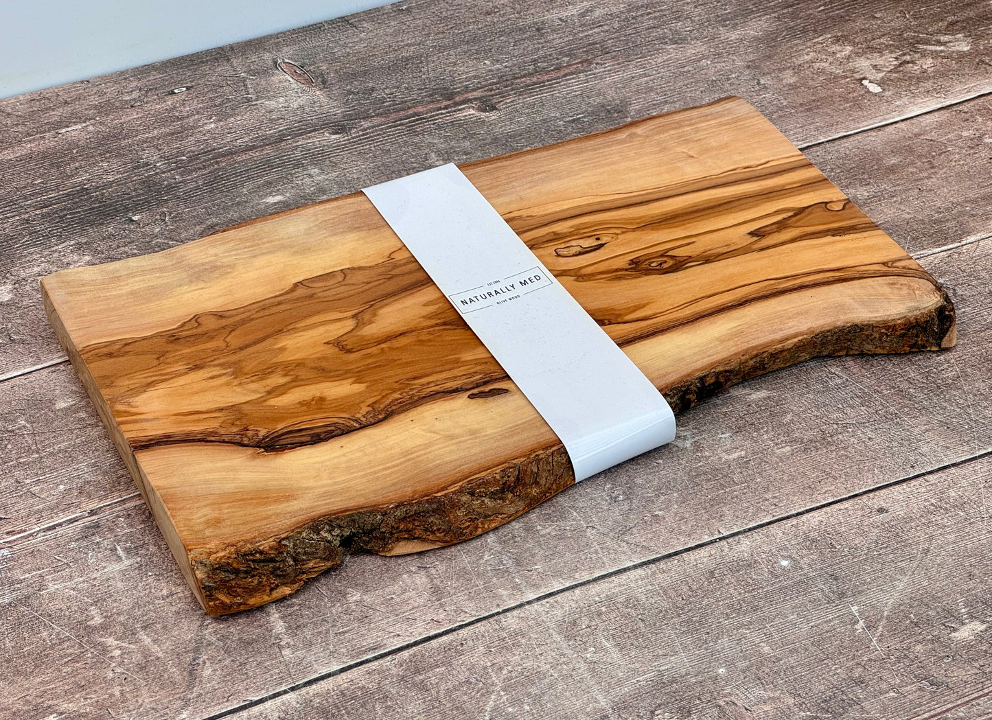 Olive Wood Rustic Edge Serving/Cheese/Chopping Board, Grain 4