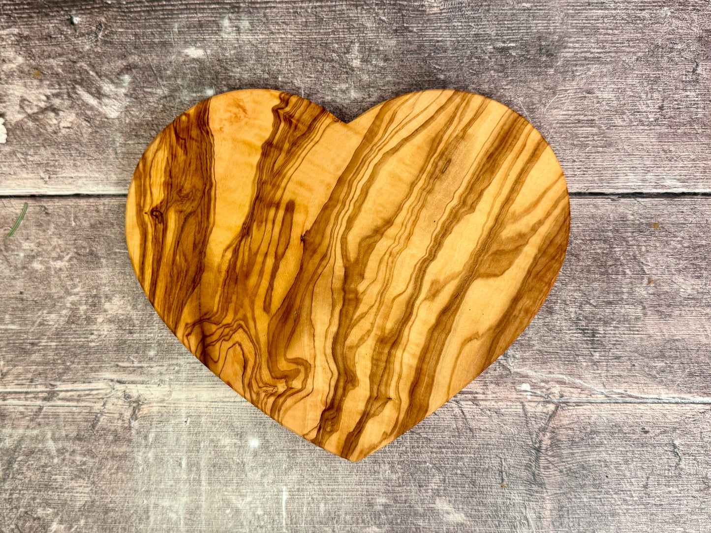 Olive Wood Heart Shaped Serving/Cheese/Chopping Board, 19cm