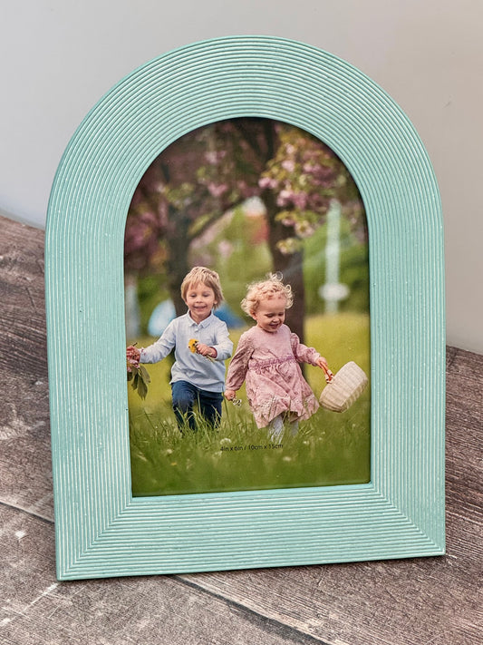 Isaac Jacobs Turquoise Arch Photo Frame, 4’ x 6’
