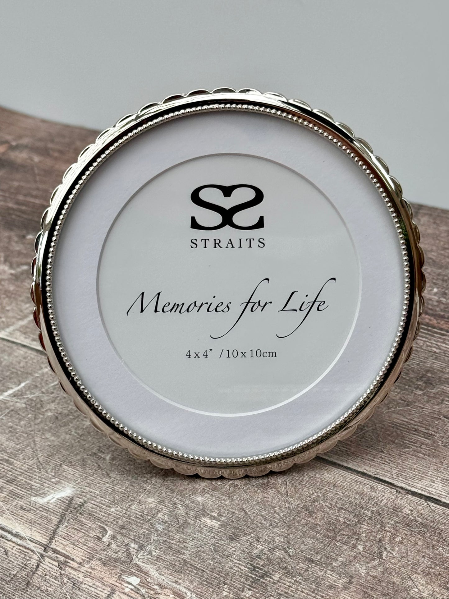 Silver Tone Decorative Edge Circular Photo Frame, 4’ x 4’